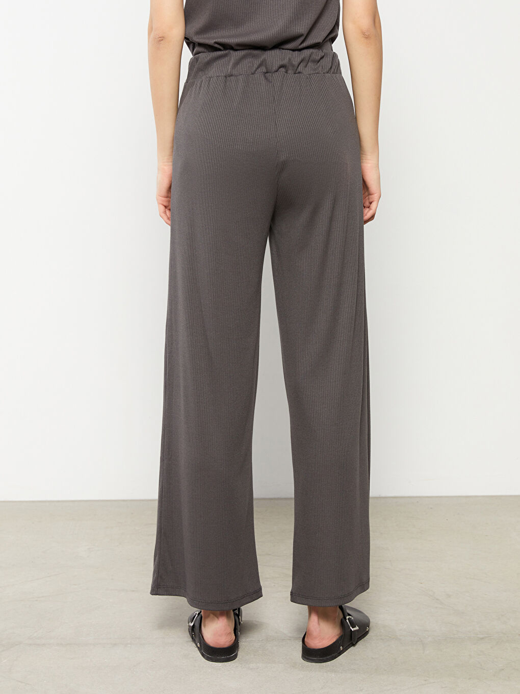 Gri Kadın Beli Lastikli Düz Eşofman Altı-4