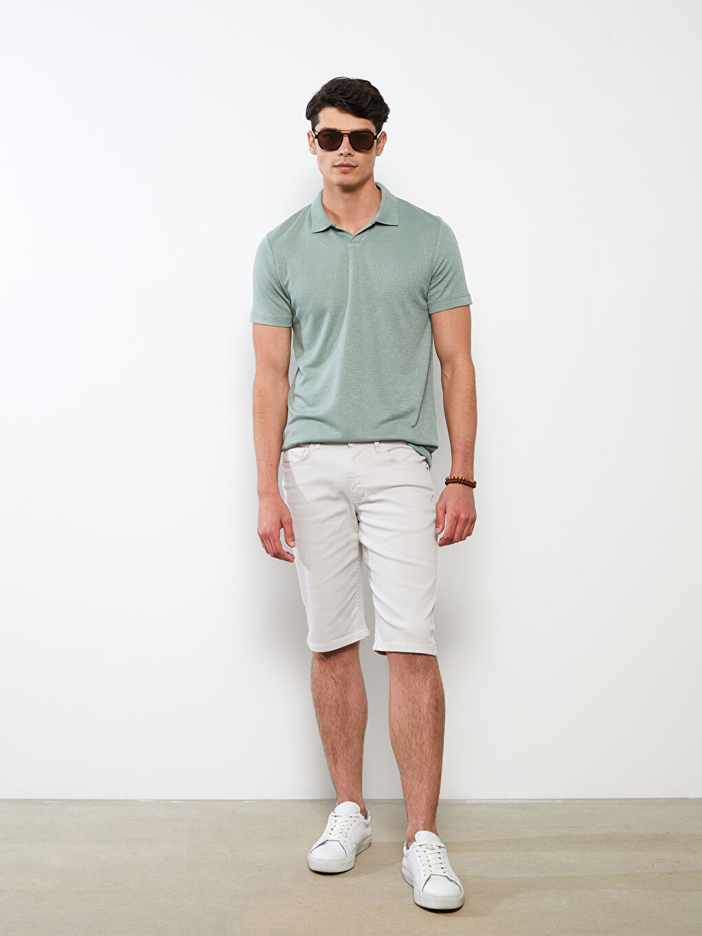 شۆرتی بەرموودا فیتی ئاسایی بۆ پیاوان-1