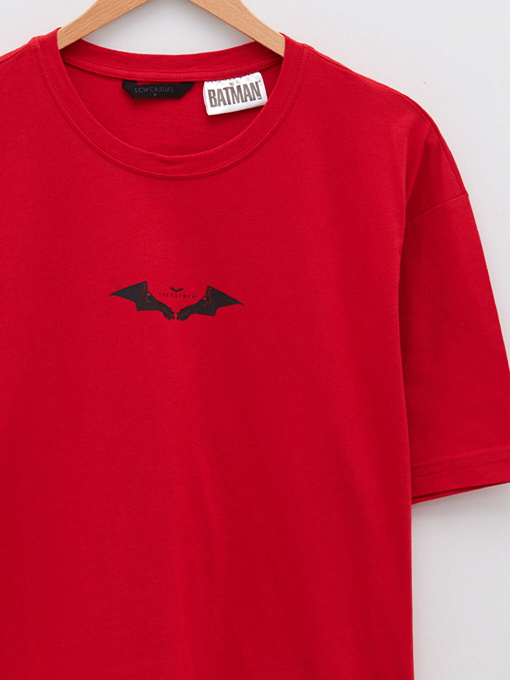 Kırmızı Bisiklet Yaka Kısa Kollu Batman Baskılı Penye Erkek Tişört-7
