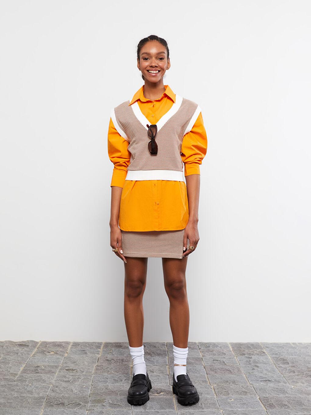 Kahverengi V Yaka Desenli Kadın Süveter-2