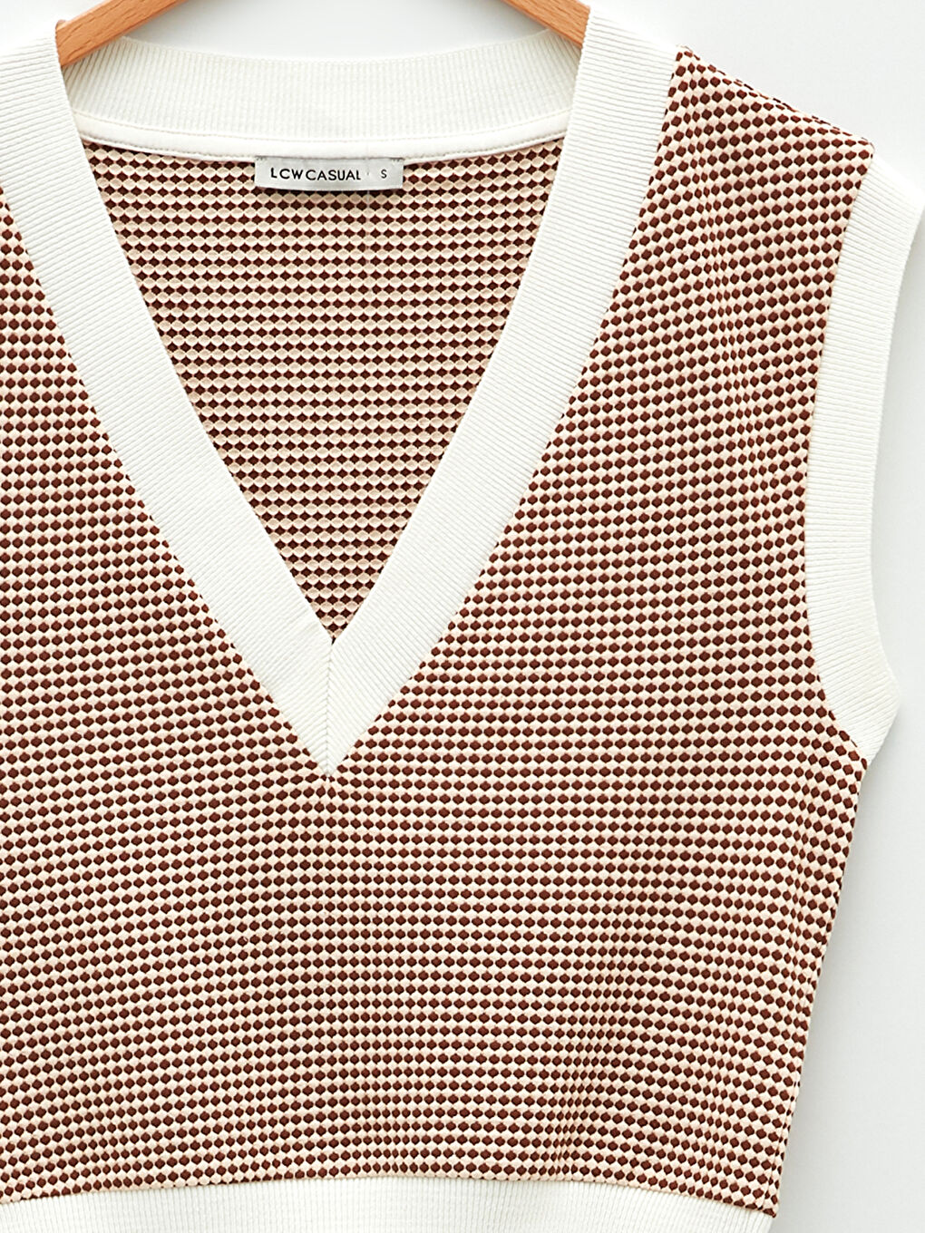 Kahverengi V Yaka Desenli Kadın Süveter-7