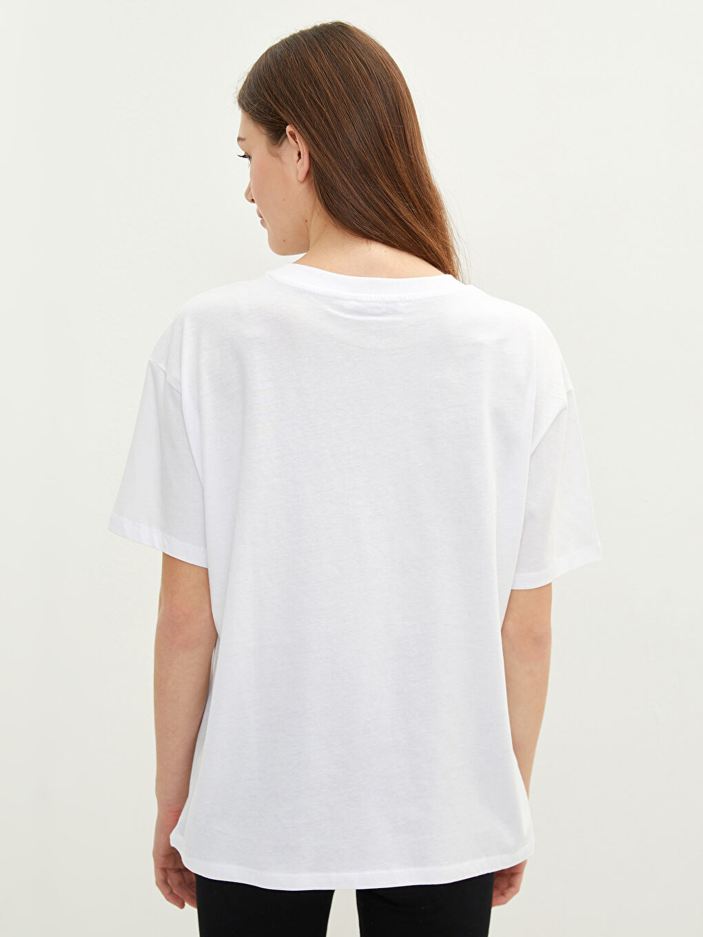 Beyaz Bisiklet Yaka Yazı Baskılı Kısa Kollu Pamuklu Kadın Tişört-7