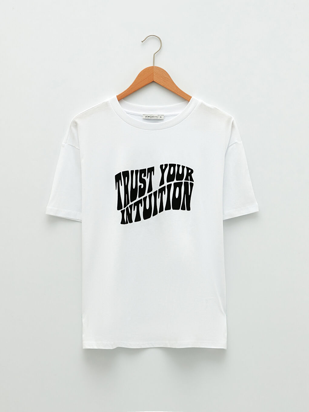 Beyaz Bisiklet Yaka Yazı Baskılı Kısa Kollu Pamuklu Kadın Tişört-9