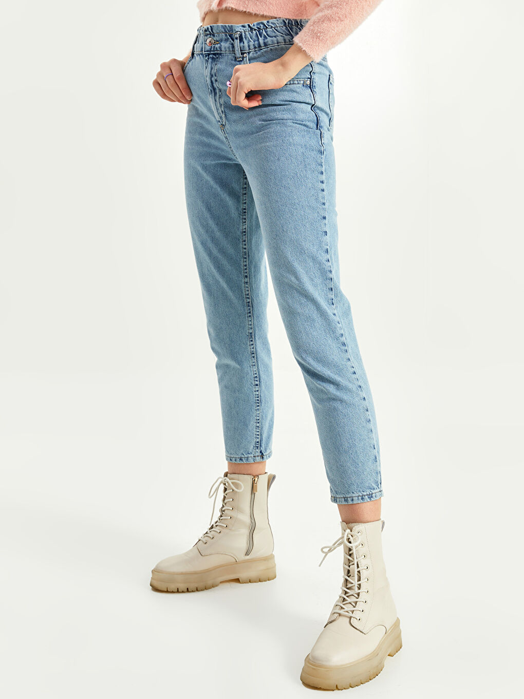 Standard Fit Regular Pocket Detailed Women's Denim Trousers-4