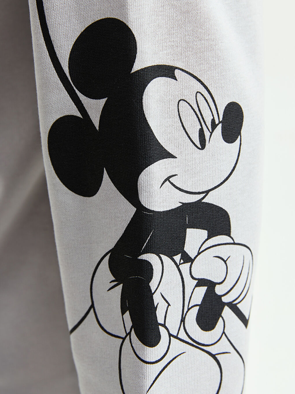 Gri Bisiklet Yaka Uzun Kollu Mickey Mouse Baskılı Erkek Sweatshirt-3