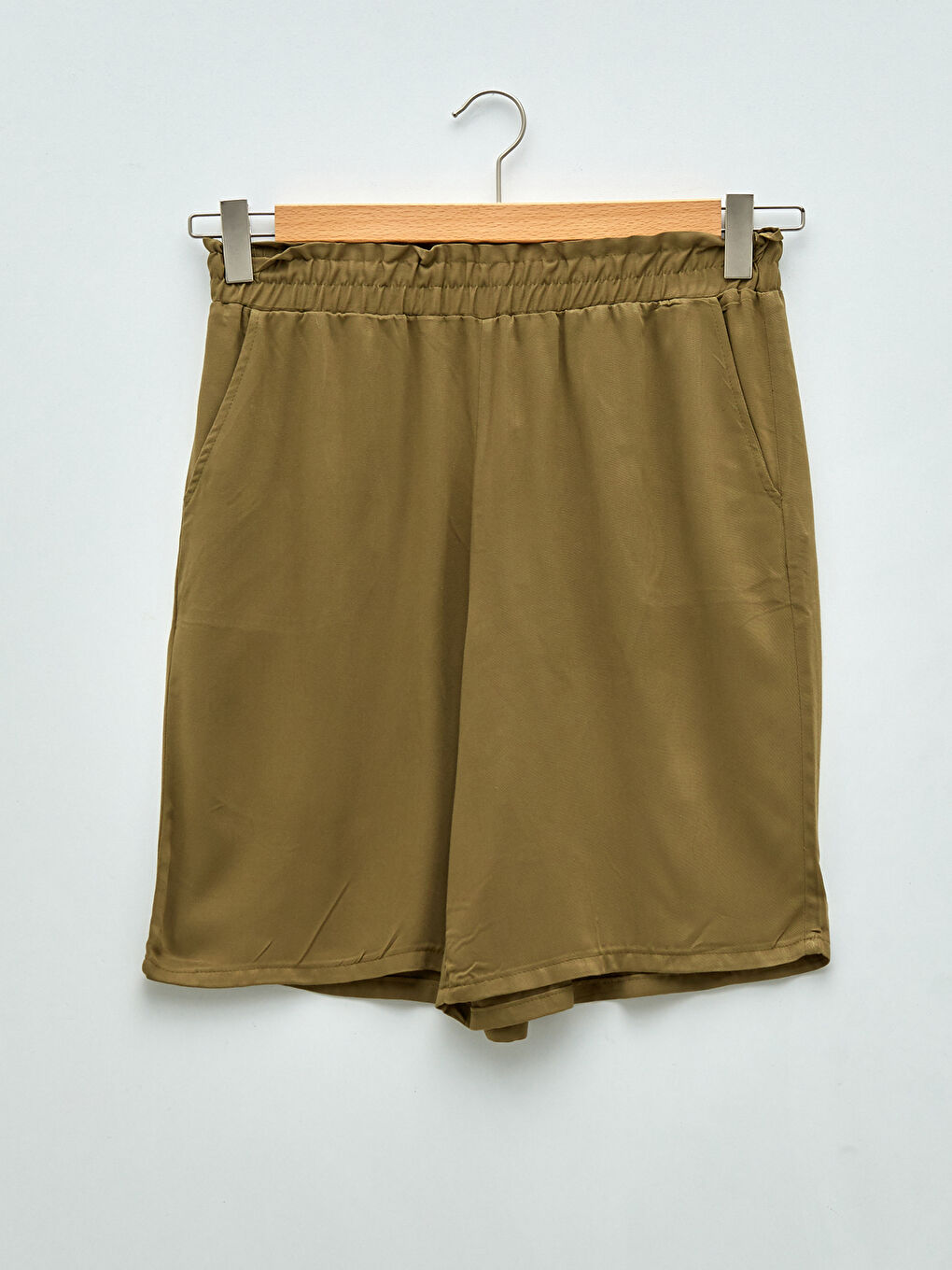 Shorts Bermuda Droits en Viscose à Taille Élastique pour Femmes-6