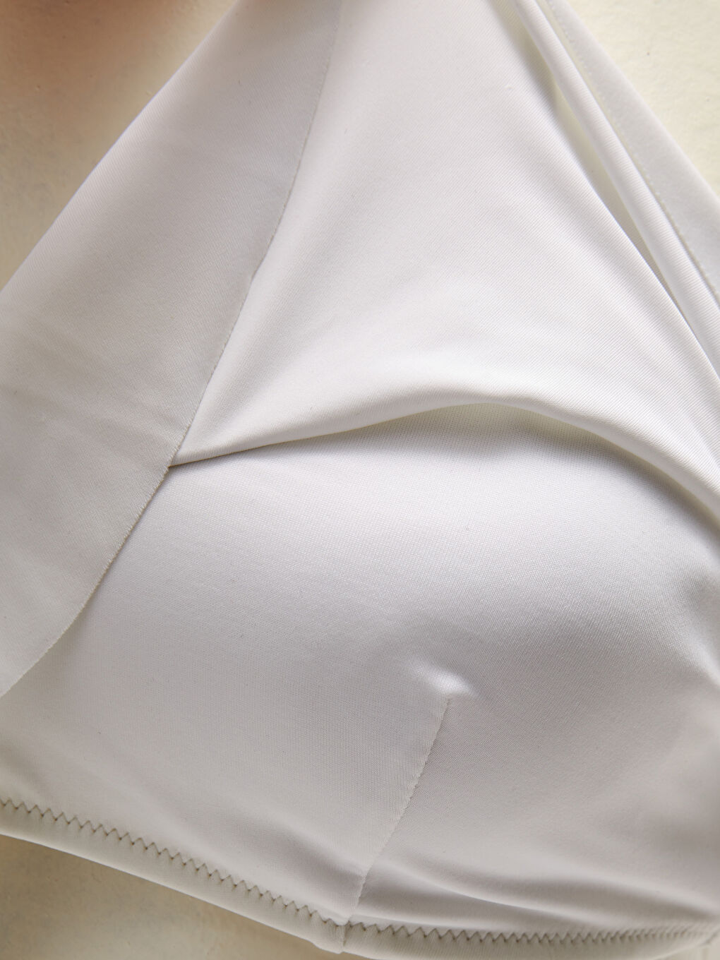 Women's Ruffle Detail Plain Bikini Top-3