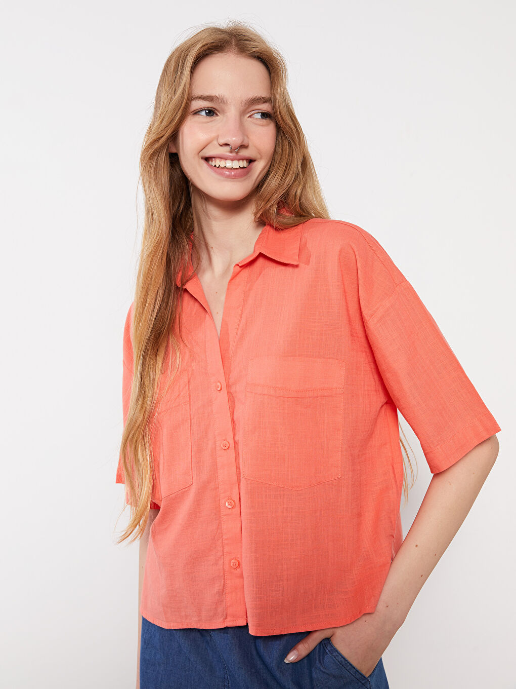 Cămașă din Bumbac pentru Femei cu Închidere Frontală cu Nasturi, Mânecă Scurtă, Croială Dreaptă