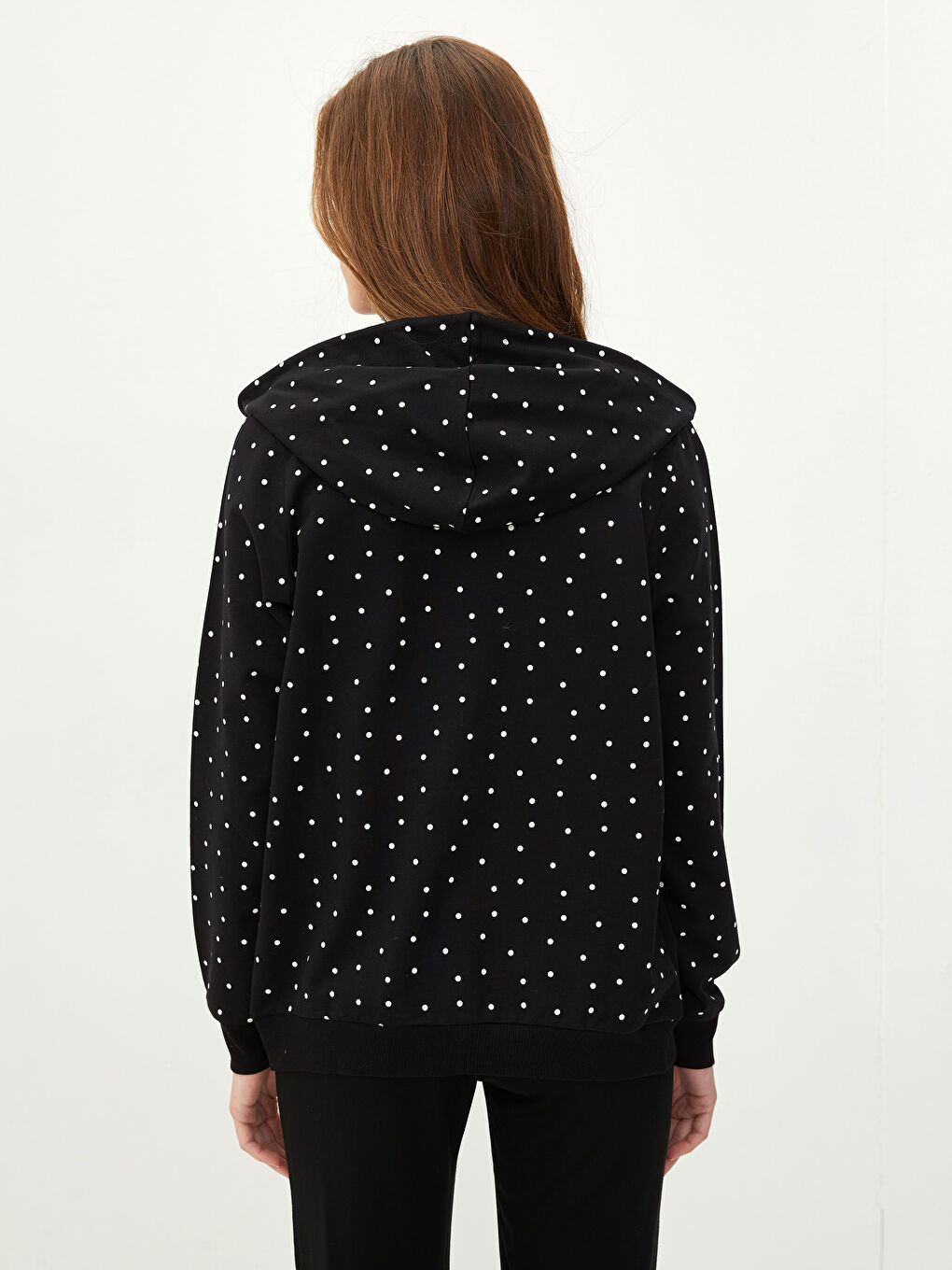 Siyah Kapüşonlu Puantiyeli Uzun Kollu Pamuklu Kadın Spor Hırka-4