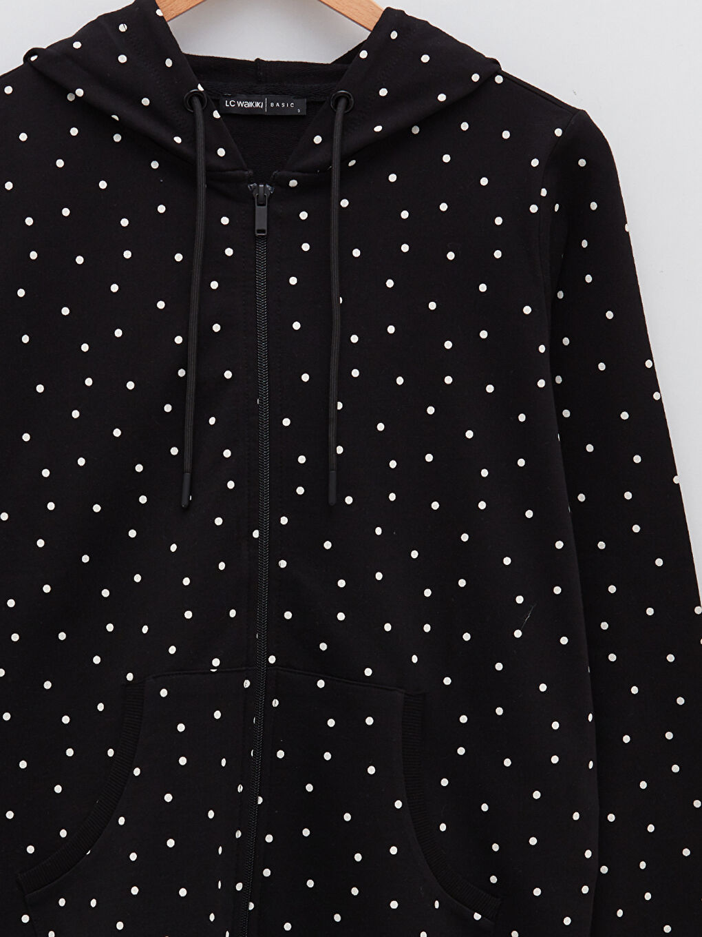 Siyah Kapüşonlu Puantiyeli Uzun Kollu Pamuklu Kadın Spor Hırka-7