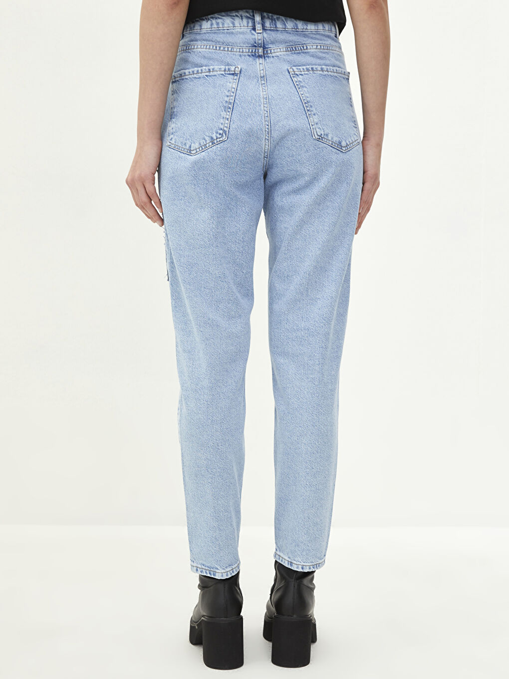 İndigo Yüksel Bel Mom Fit Cep Detaylı Kadın Rodeo Jean Pantolon-4