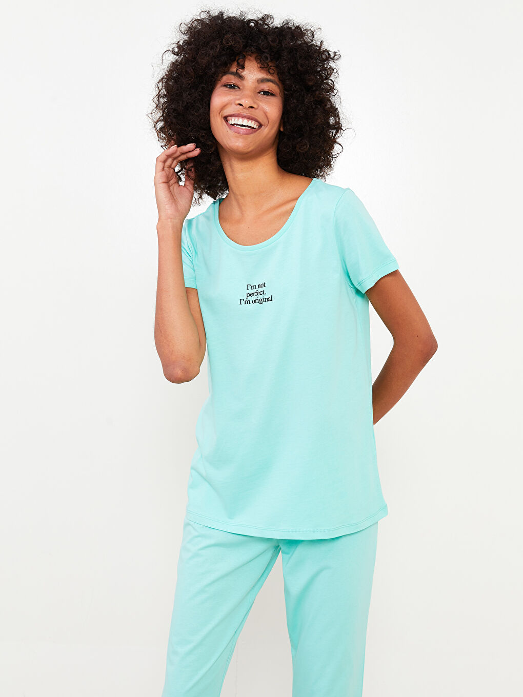 طقم بيجامة ياقة دائرية كم قصير مطبوع قطن للسيدات