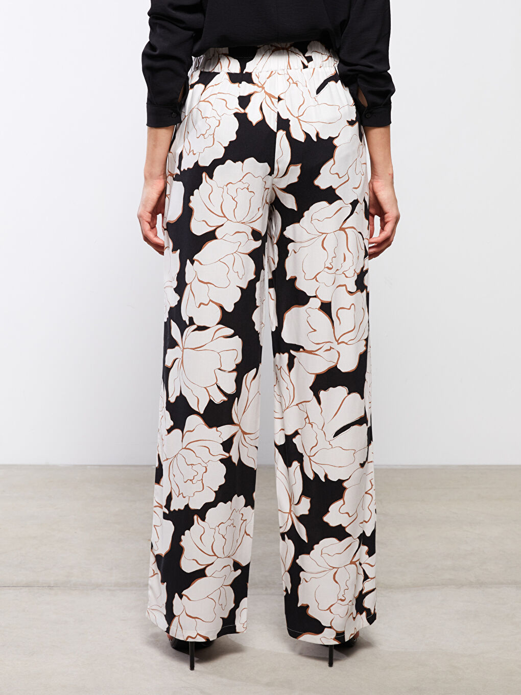 Elastic Waist Floral Viscose Women's Trousers-5