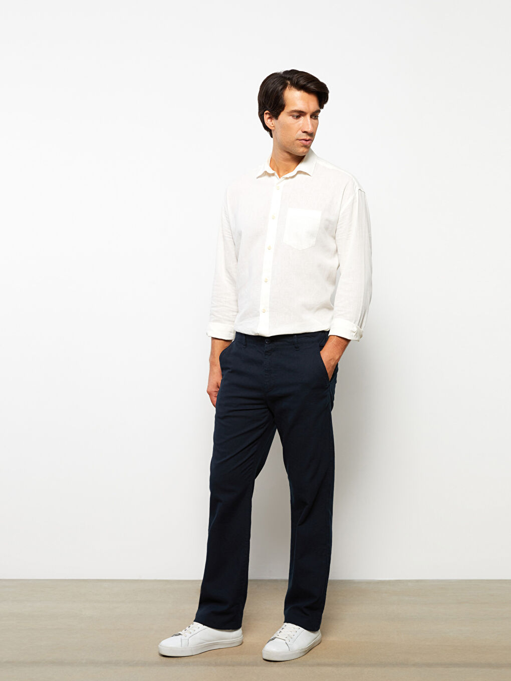 بنطلون تشينو واسع للرجال-1