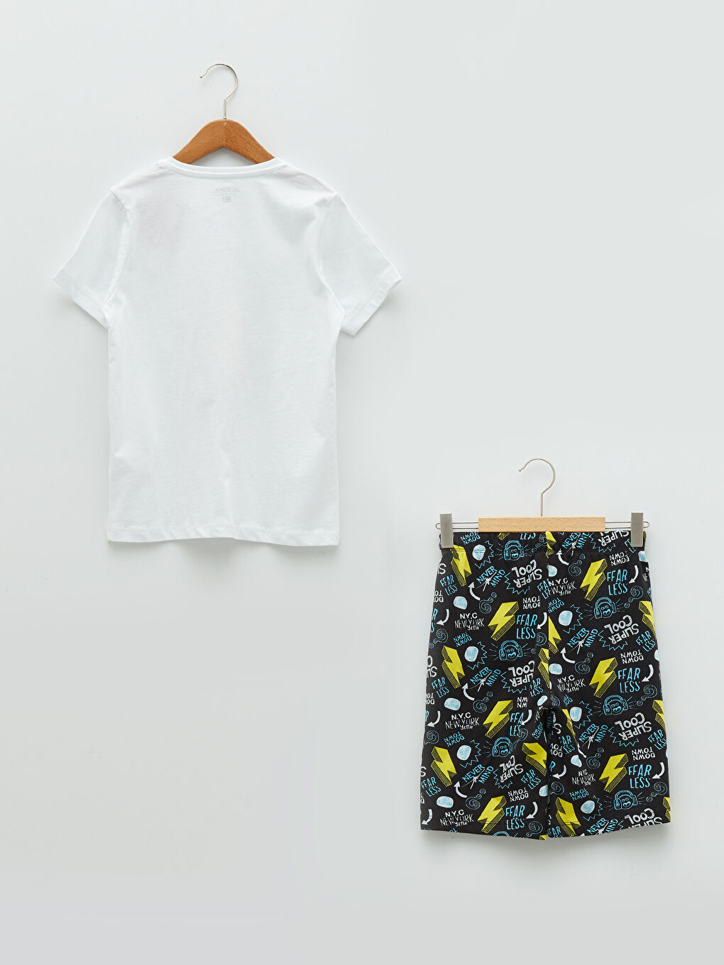 Beyaz Bisiklet Yaka Baskılı Kısa Kollu Erkek Çocuk Şortlu Pijama Takımı-1