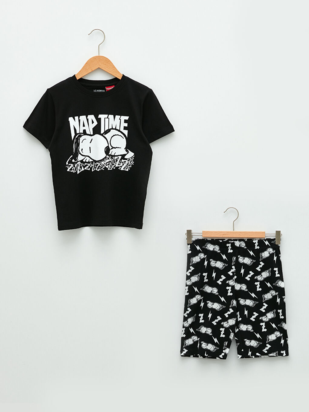 Siyah Bisiklet Yaka Snoopy Baskılı Kısa Kollu Erkek Çocuk Şortlu Pijama Takımı