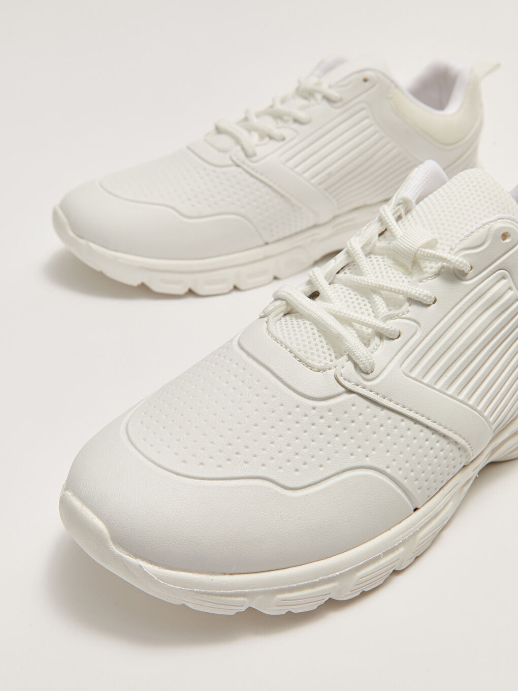 Beyaz Bağcıklı Kalın Taban Erkek Spor Ayakkabı-2