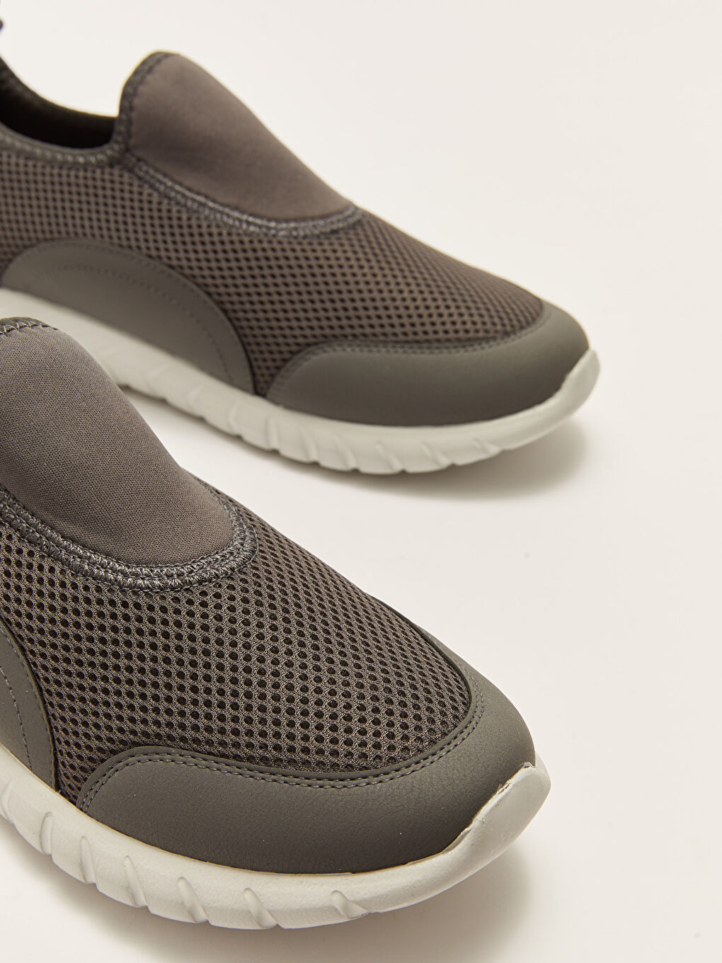 Chaussures de Sport Actives pour Hommes avec Détails en Mesh-2