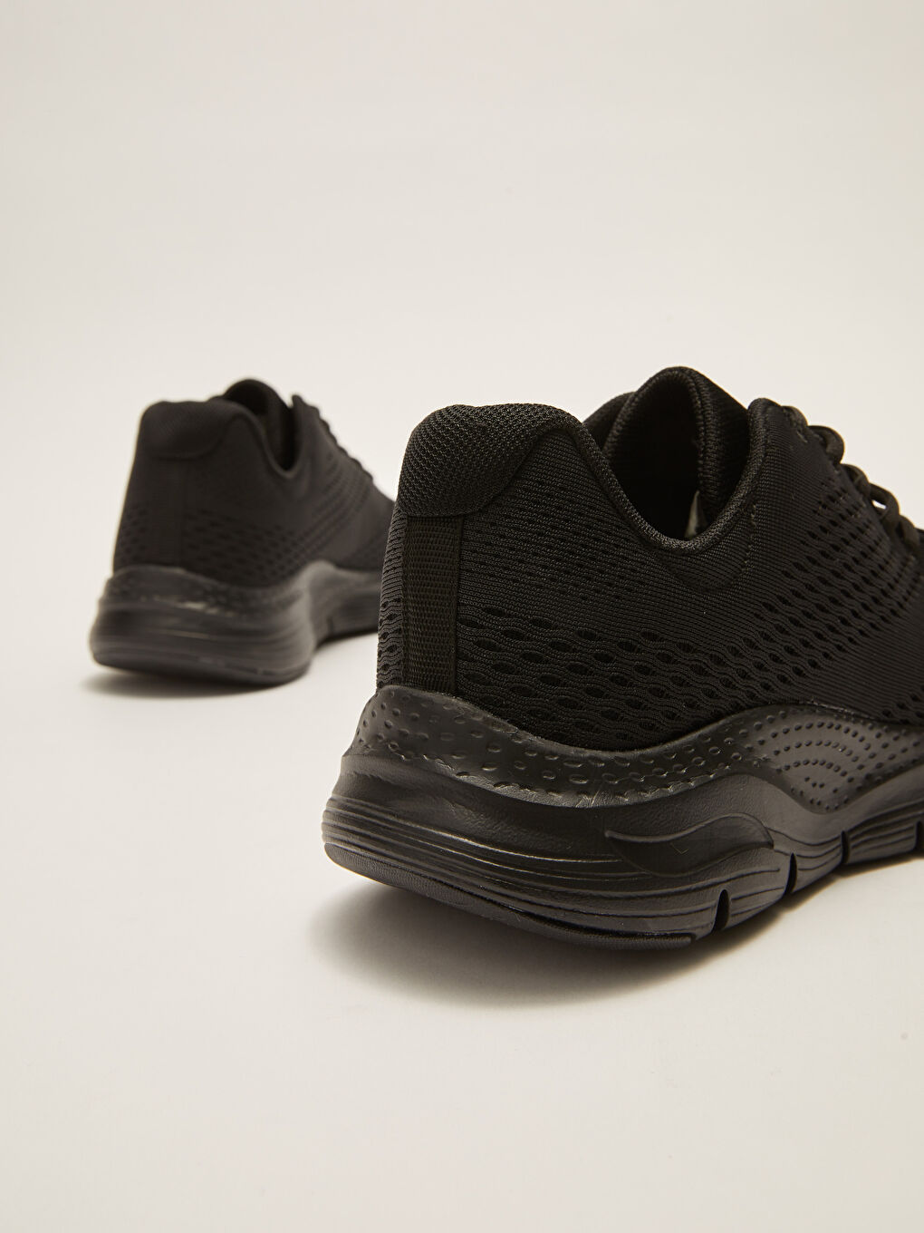 Siyah File Detaylı Bağcıklı Erkek Spor Ayakkabı-3