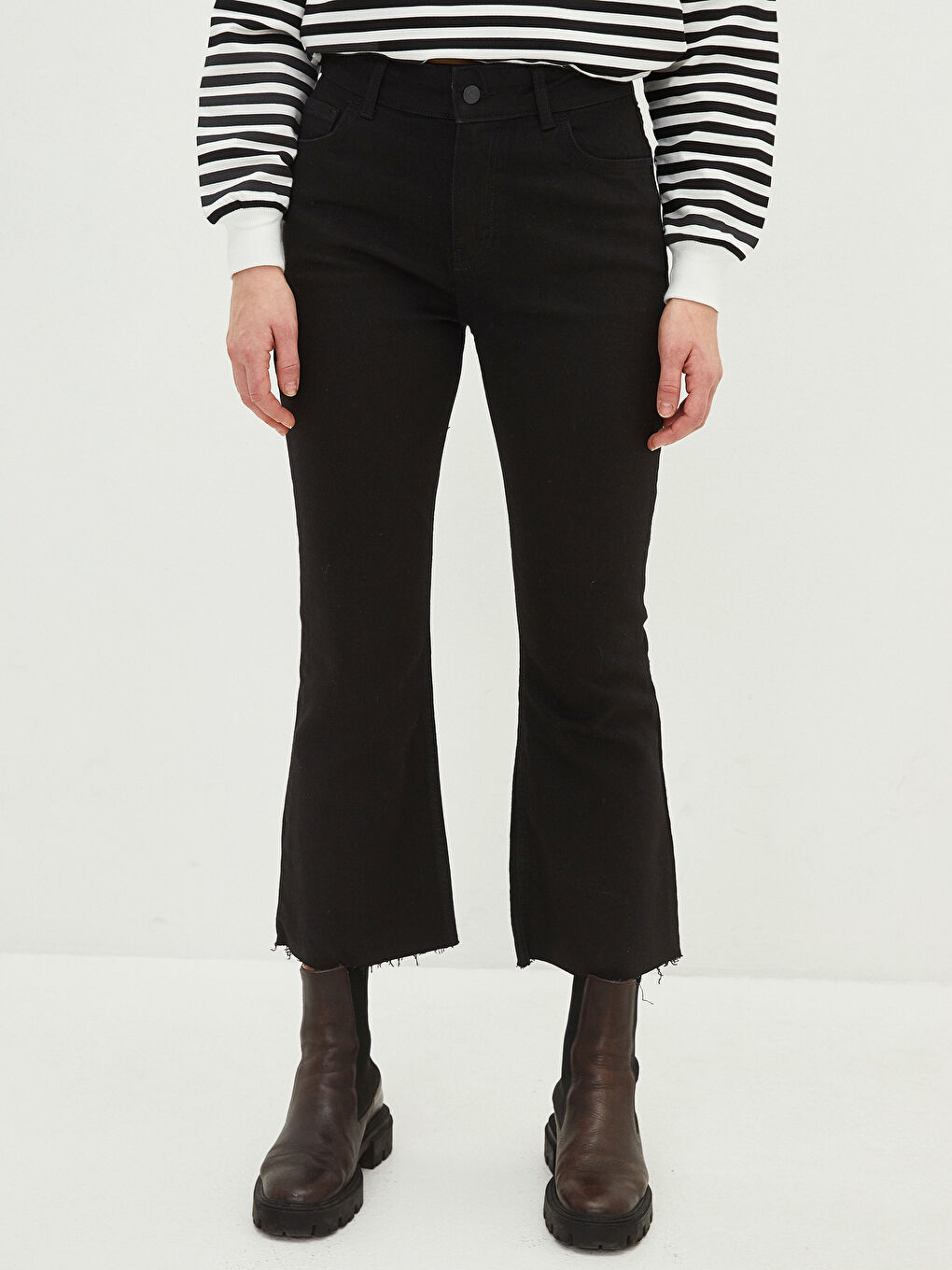 Mars Flare Ženske Teksas Pantalone sa Detaljima na Džepovima-3