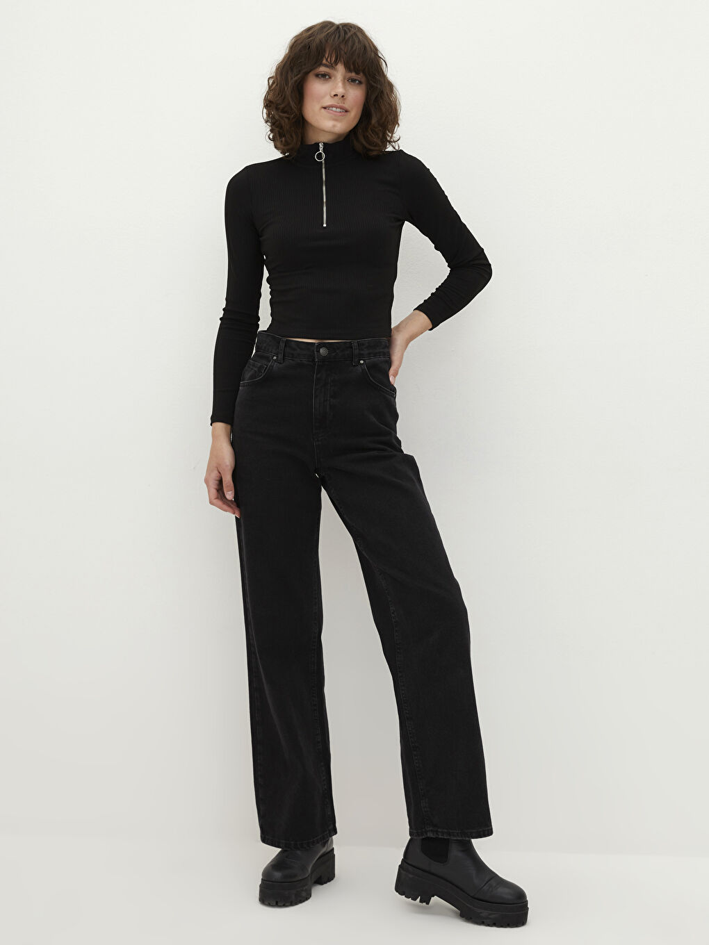 Žena CRNA Majica kratkih rukava-2