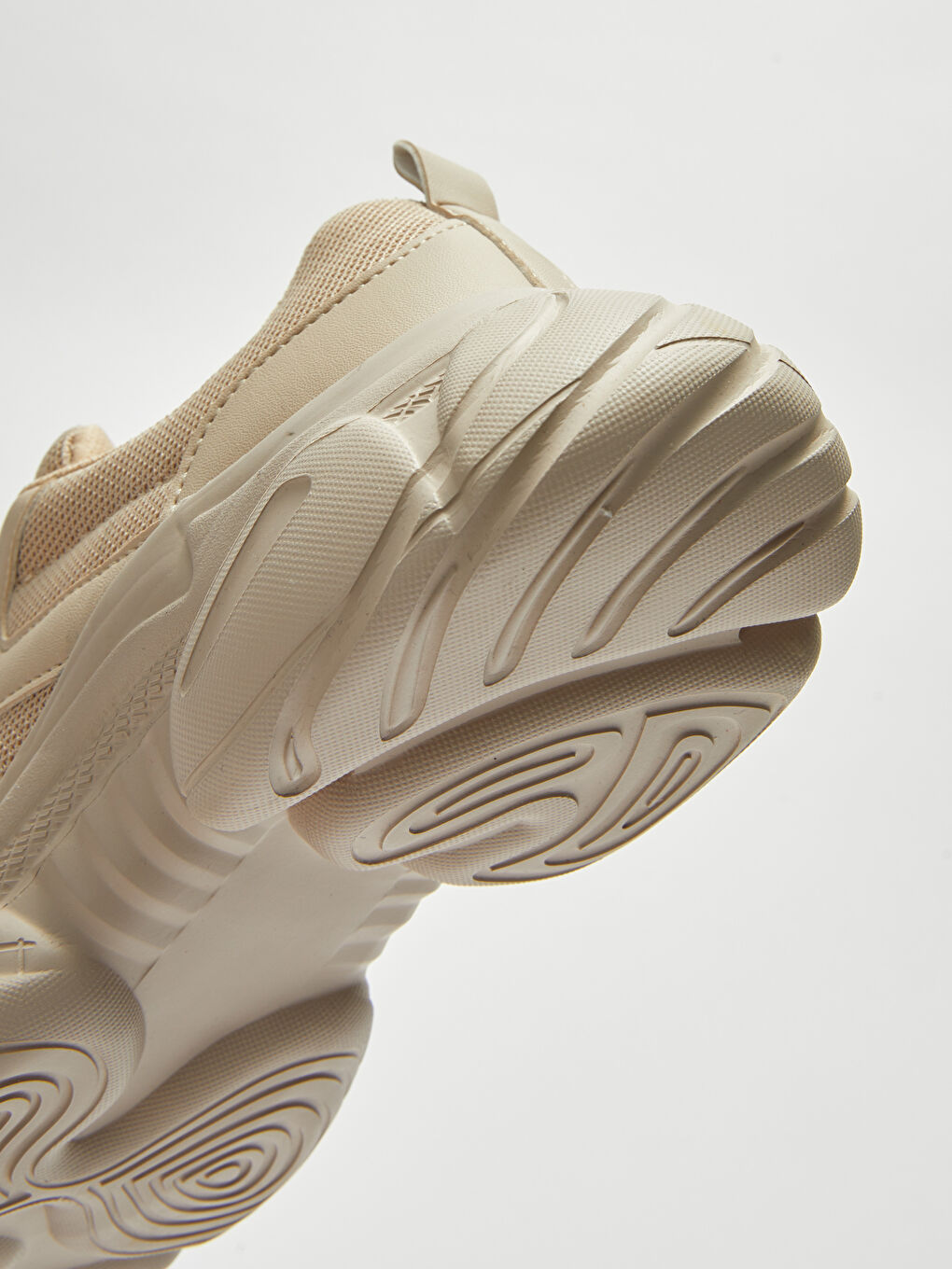 Женские спортивные кроссовки с сеткой на толстой подошве-4