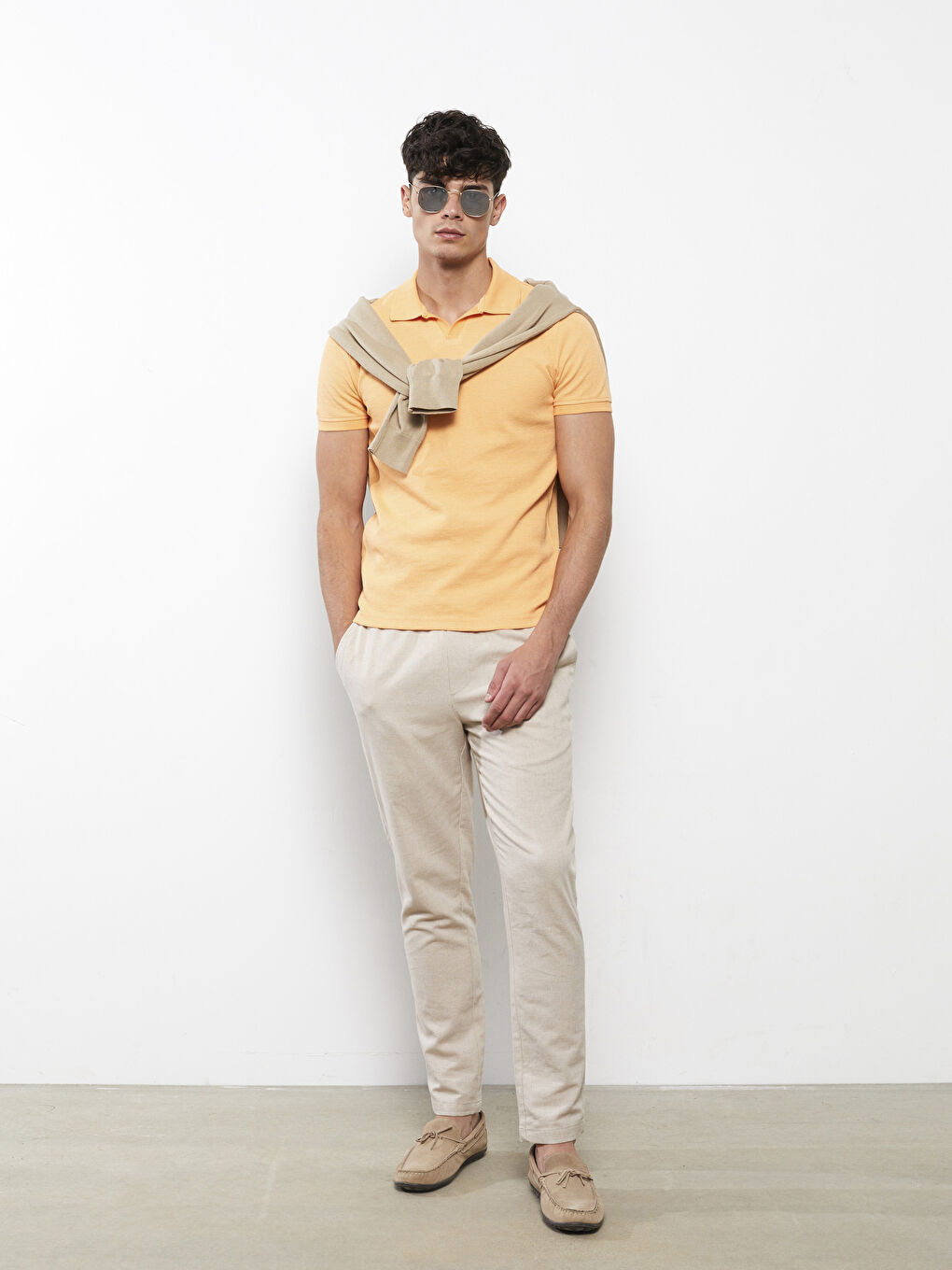 تيشيرت ياقة بولو كم قصير للرجال