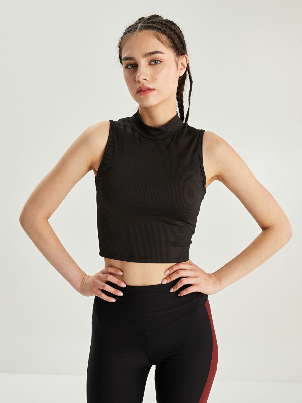 Straight Collar Sleeveless Crop Women's T-Shirt-1