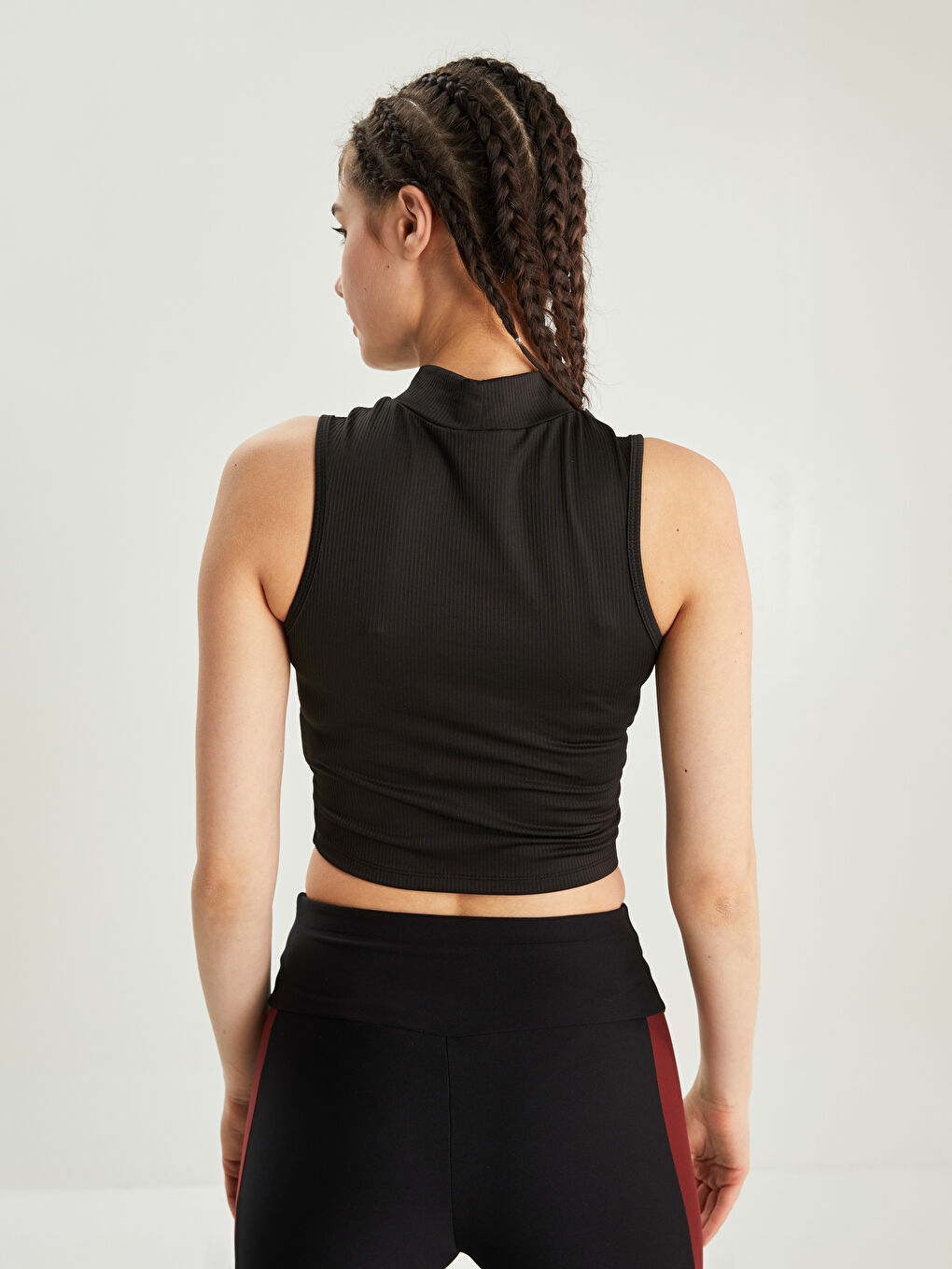 Straight Collar Sleeveless Crop Women's T-Shirt-4