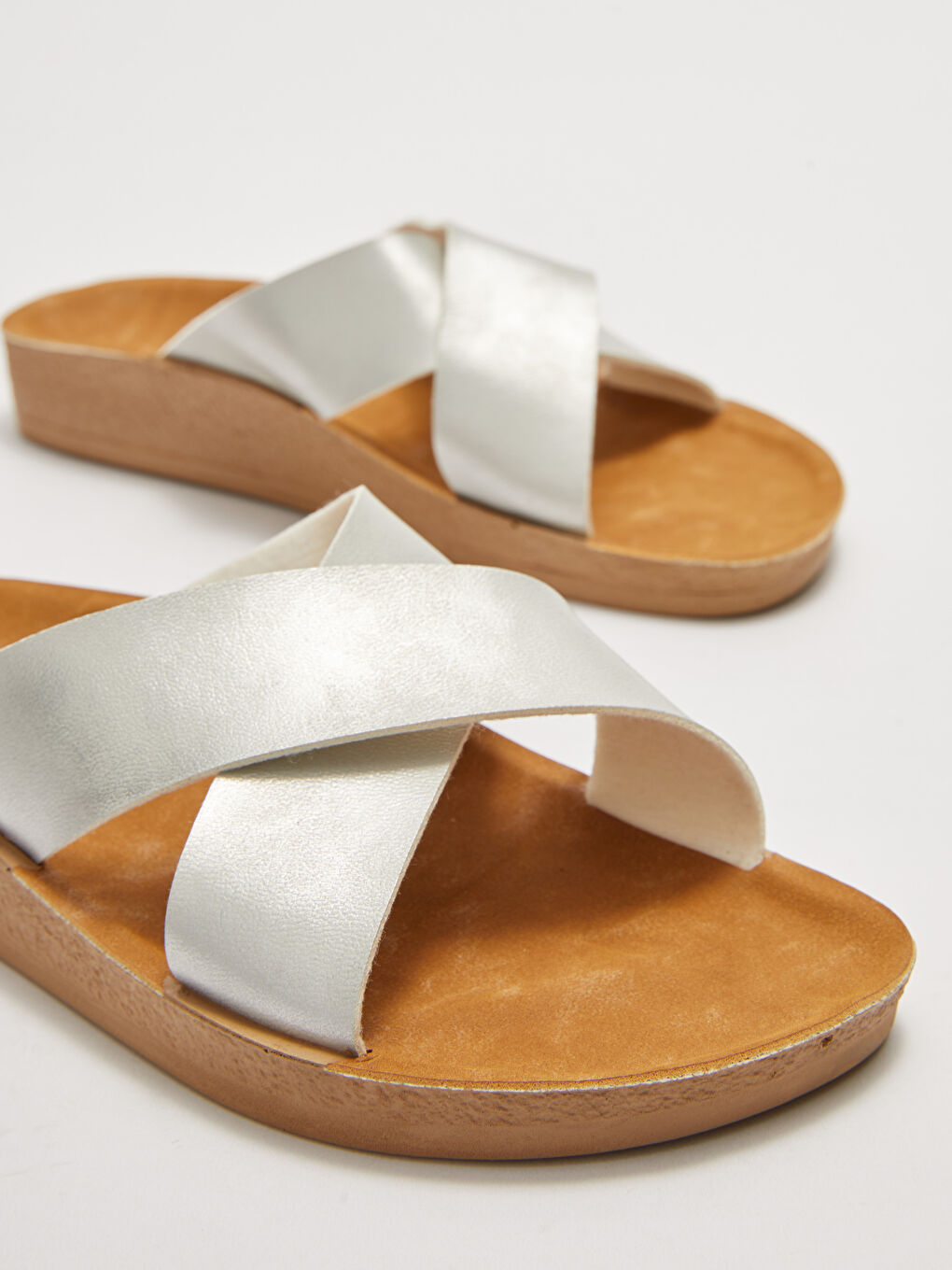 Gri Çapraz Bantlı Kadın Terlik-3