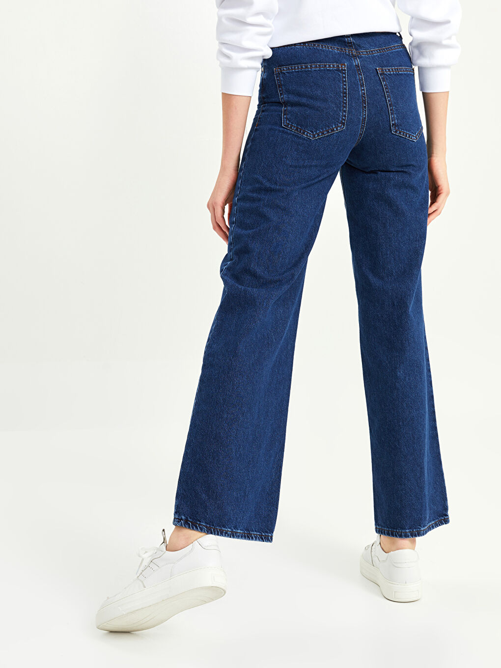 Mavi Beli Lastikli Wideleg Düz Cep Detaylı Kadın Jean Pantolon-5