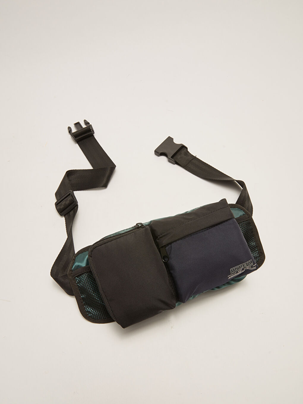 حقيبة خصر بلوك الألوان للرجال-2