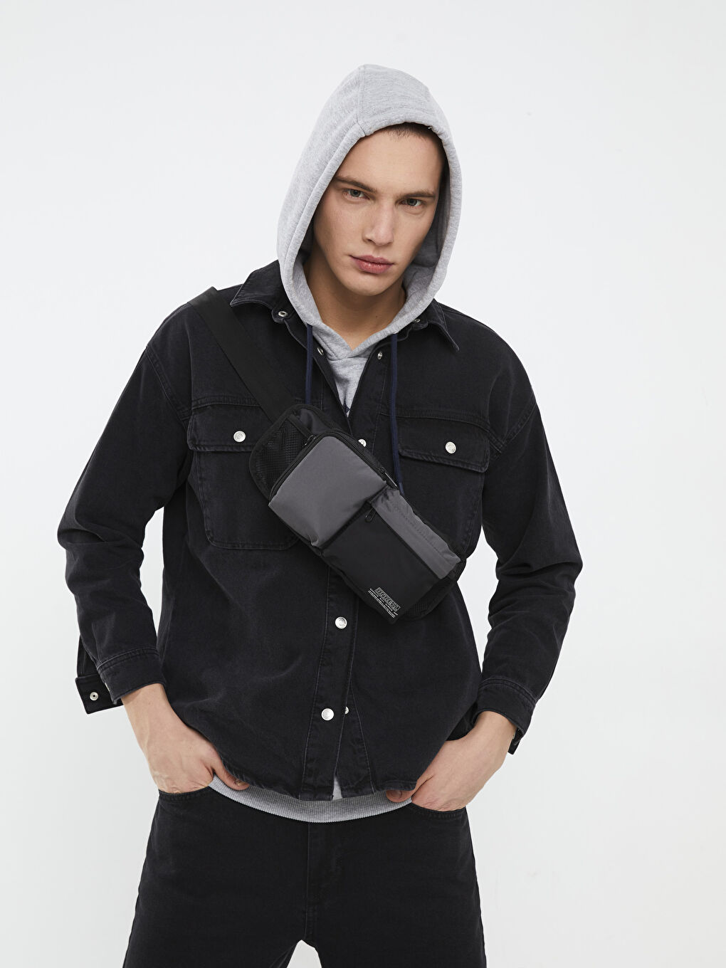 Siyah Renk Bloklu Erkek Bel Çantası-1