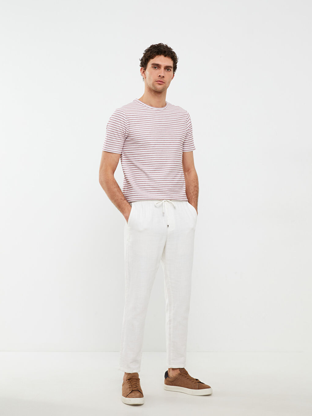 تي شيرت رجالي مخطط بياقة دائرية وكم قصير-2