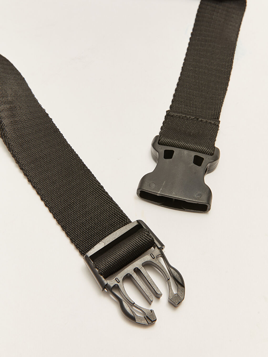 Siyah Deri Görünümlü Erkek Bel Çantası-3