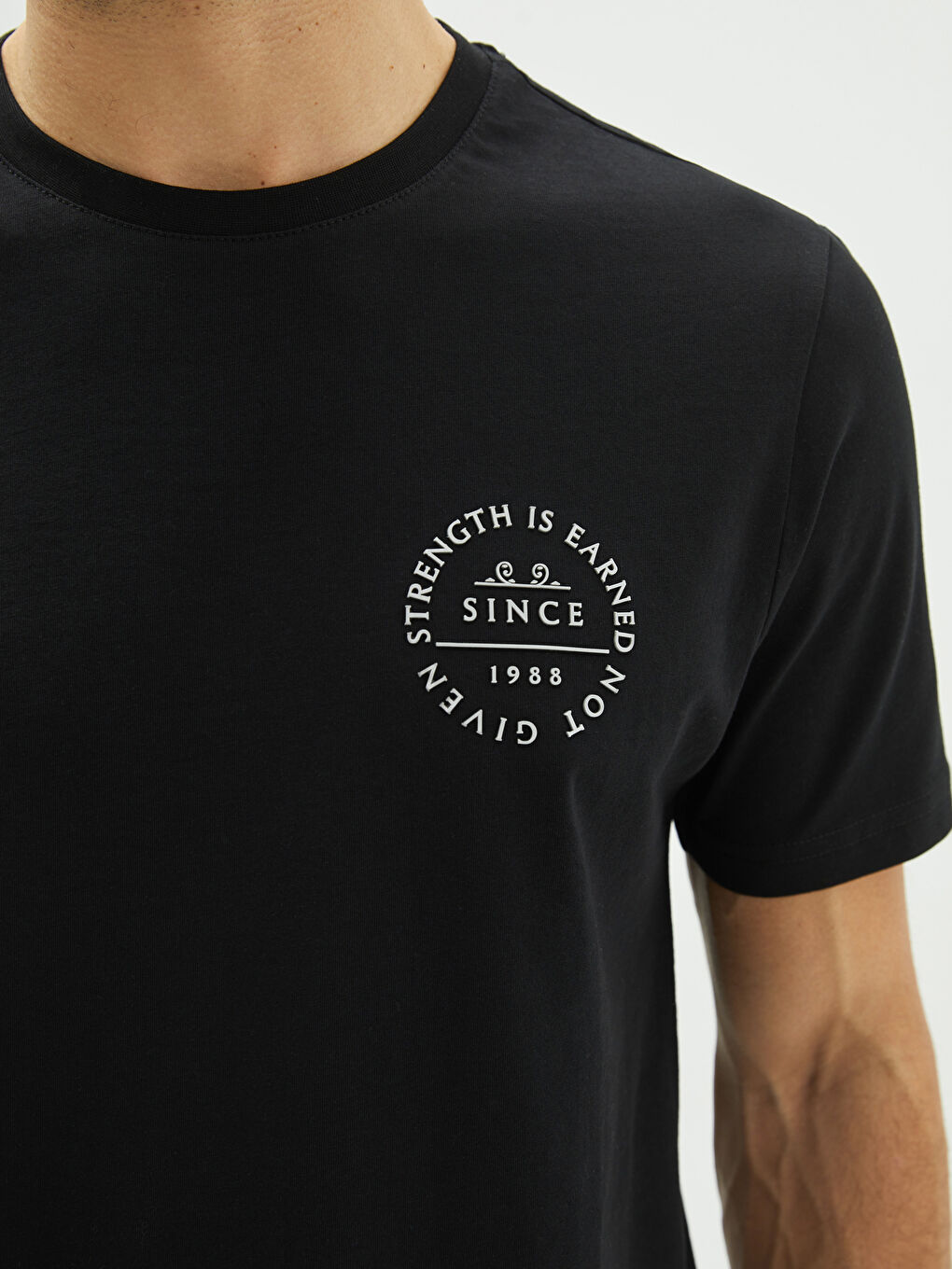 Crew Neck Short Sleeve Printed Combed Cotton Men's T-shirt-3