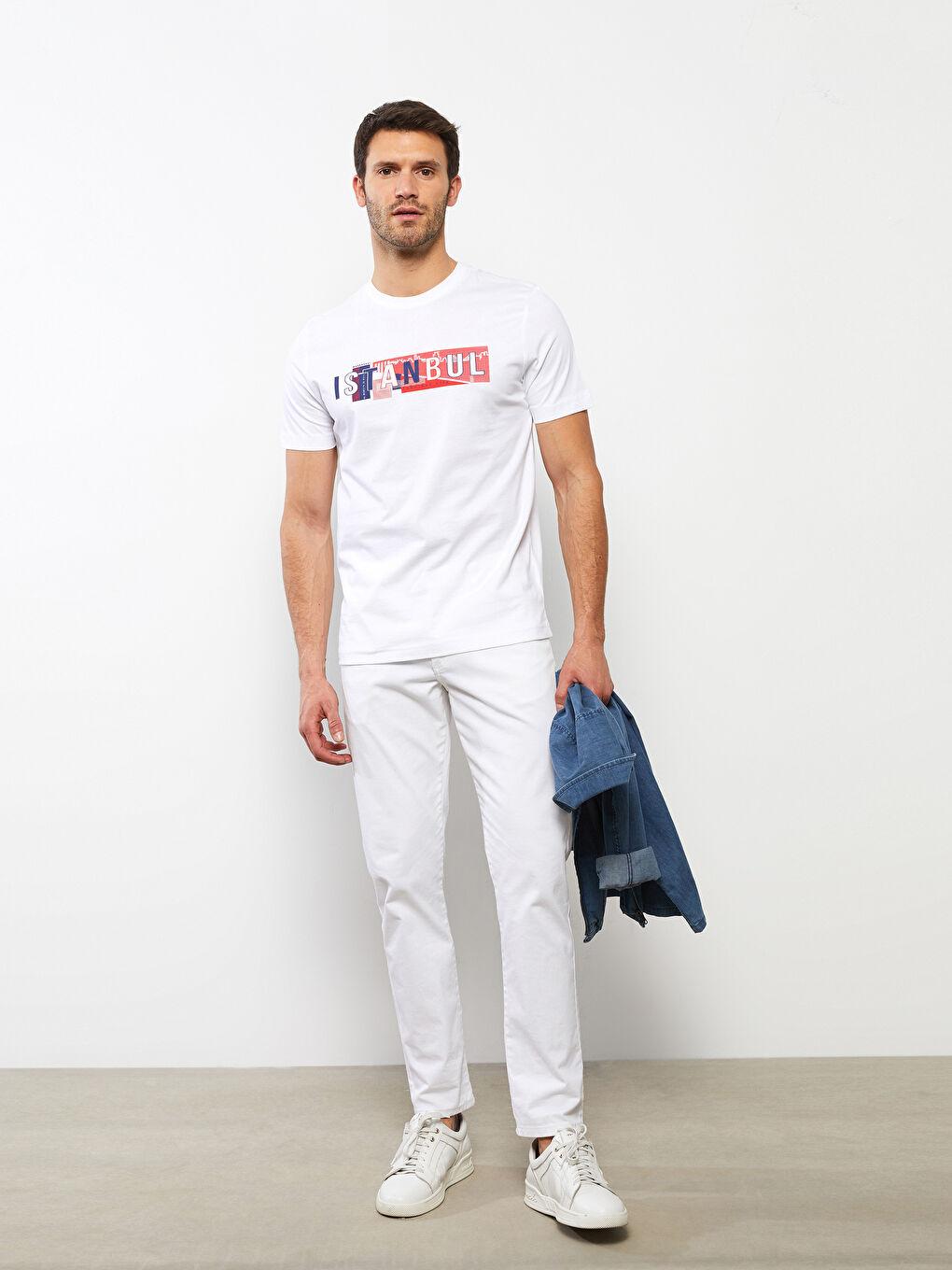 Beyaz Bisiklet Yaka Kısa Kollu İstanbul Baskılı Penye Erkek Tişört-2