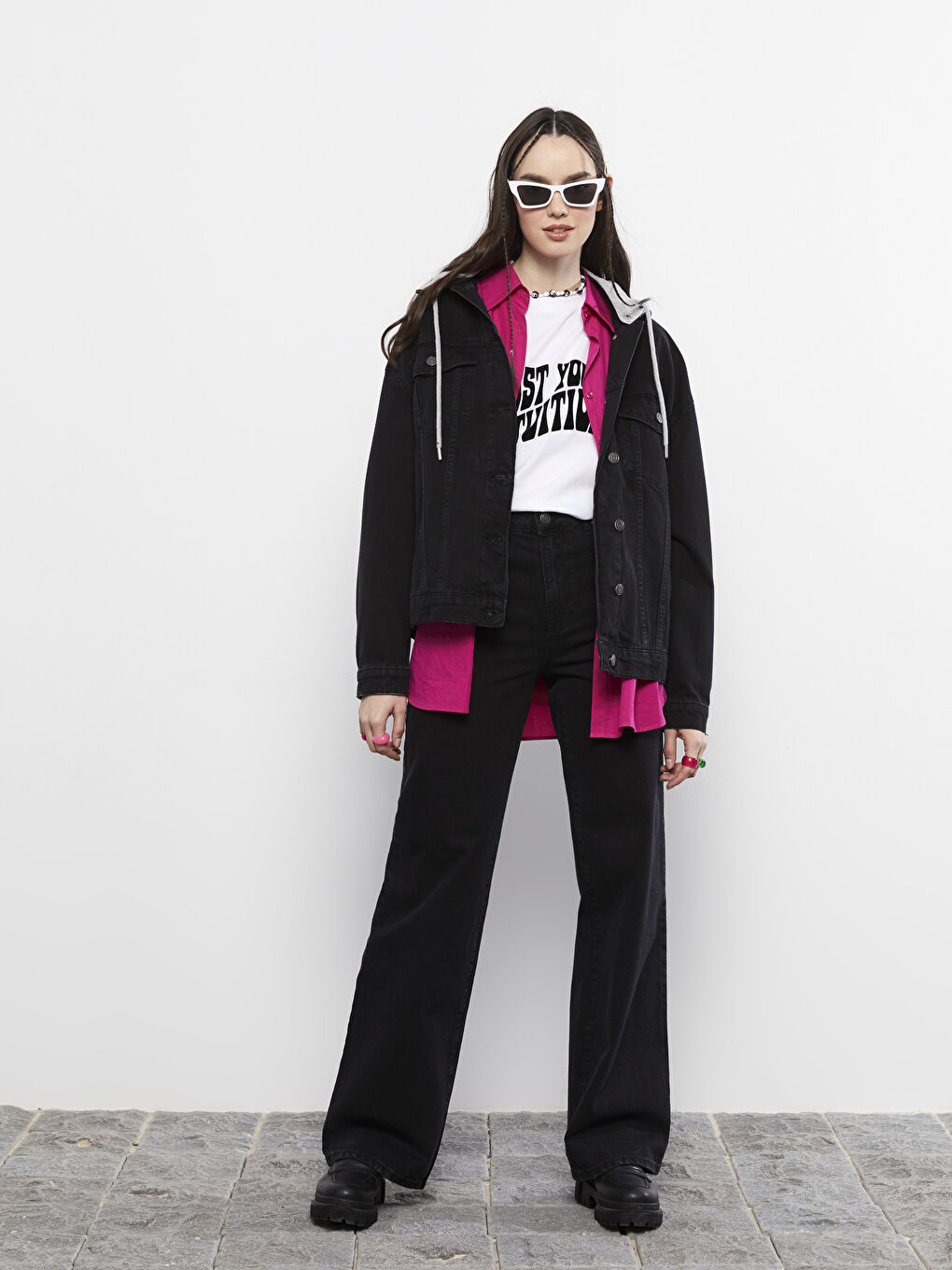 Antrasit Kapüşonlu Düz Cep Detaylı Uzun Kollu Kadın Jean Ceket