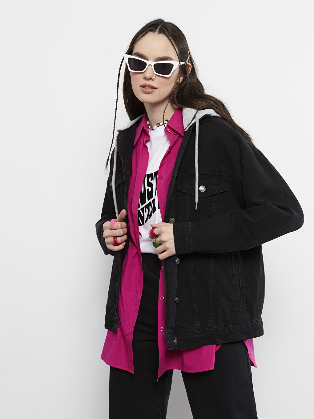 Antrasit Kapüşonlu Düz Cep Detaylı Uzun Kollu Kadın Jean Ceket-1