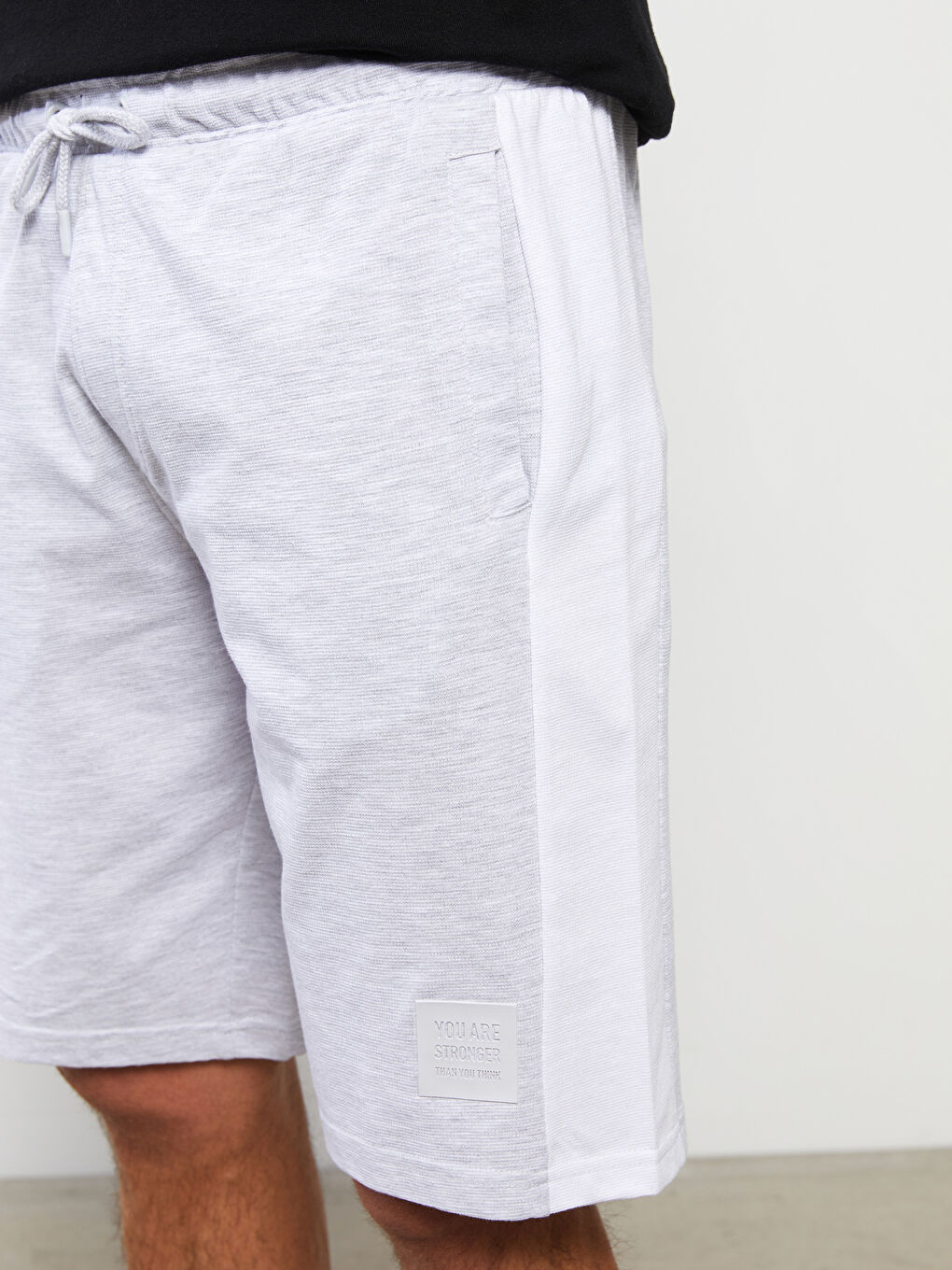 شورت رجالي محبوك بنقشة قياسية-2