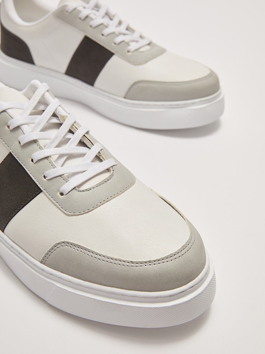 Lace-up Thick Sole Men's Sport Shoes-2