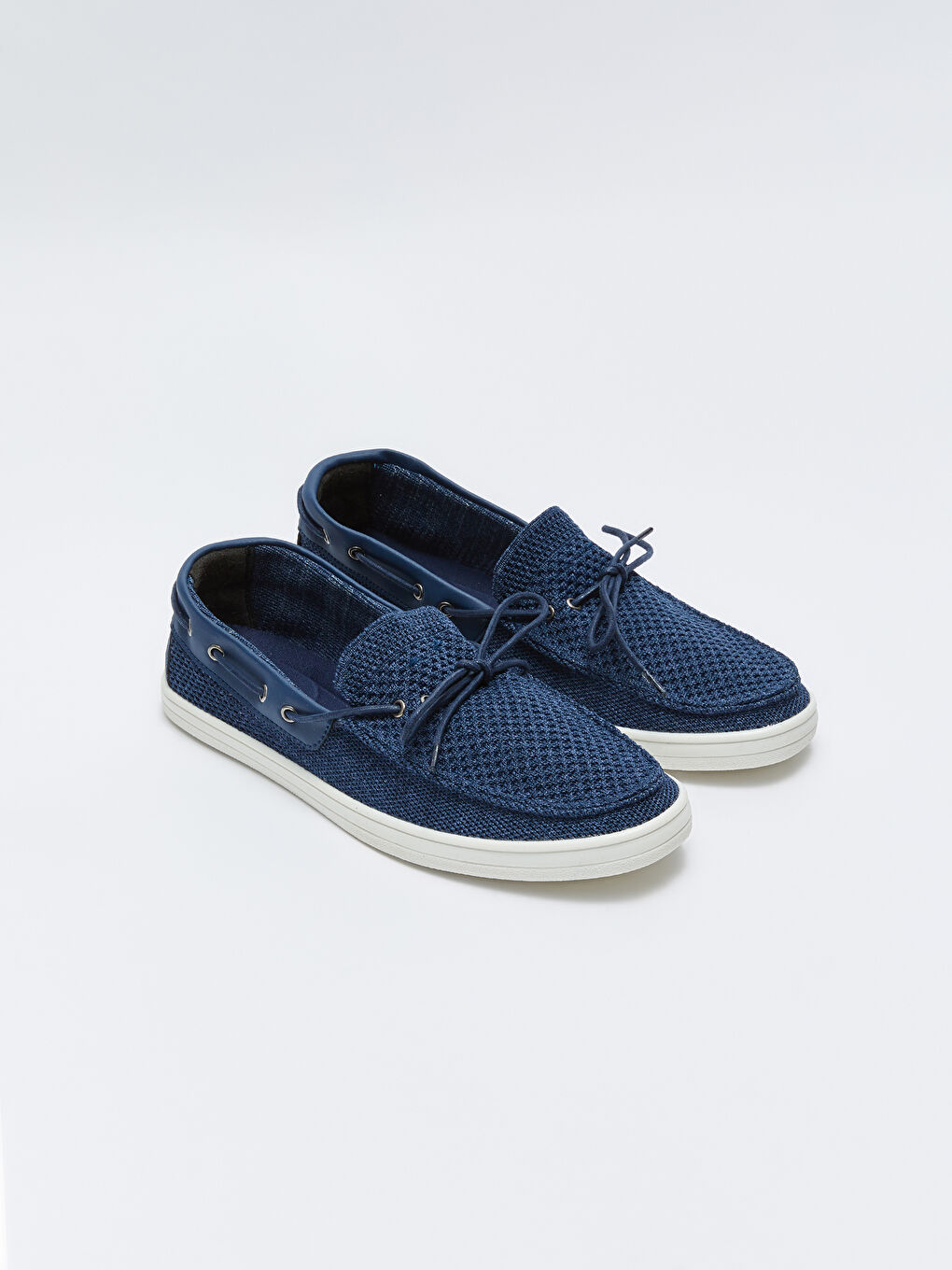 Mocassins pour Hommes avec Détail en Dentelle et Couture Décorative