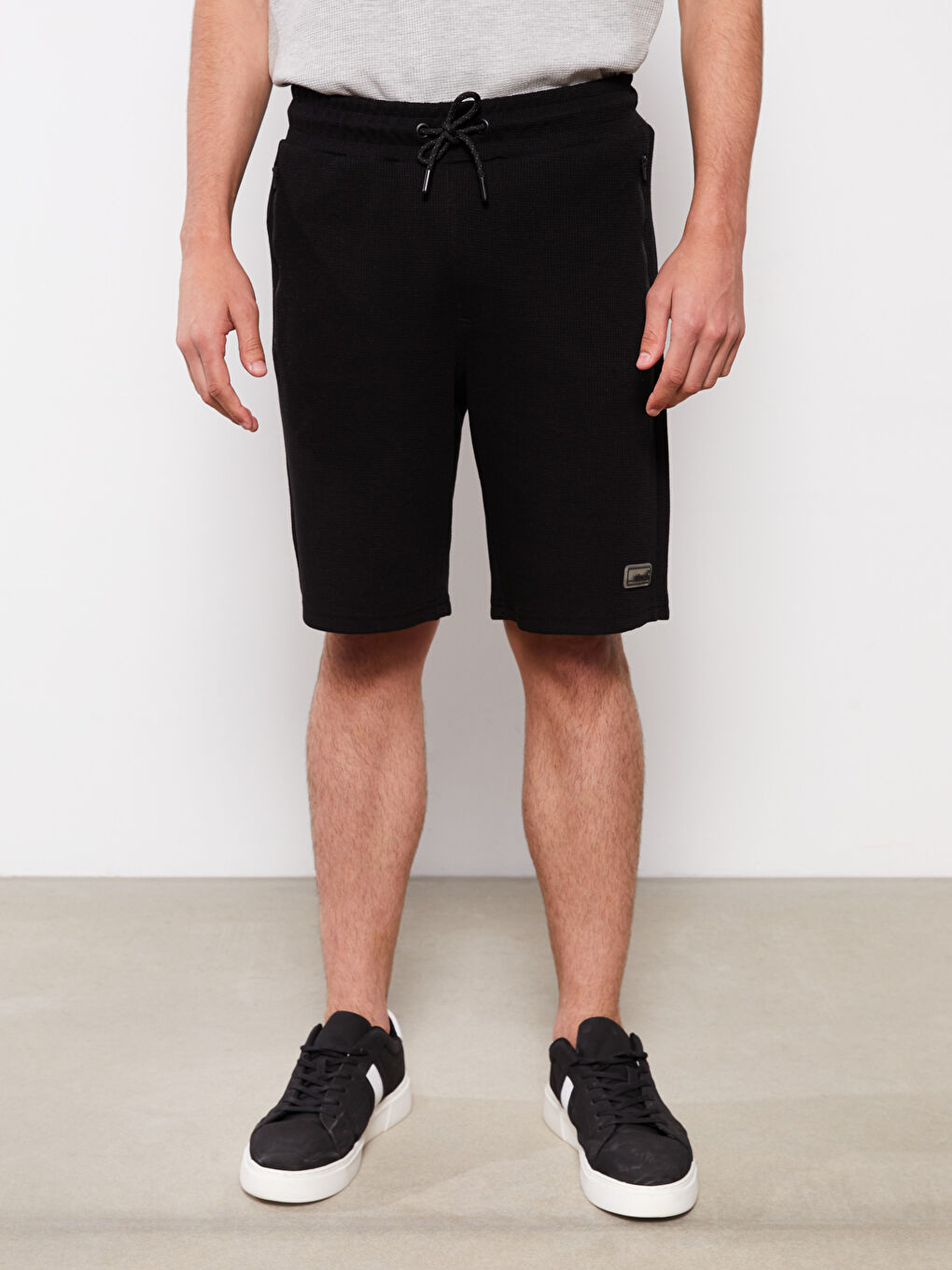 Siyah Slim Fit Örme Erkek Şort-3