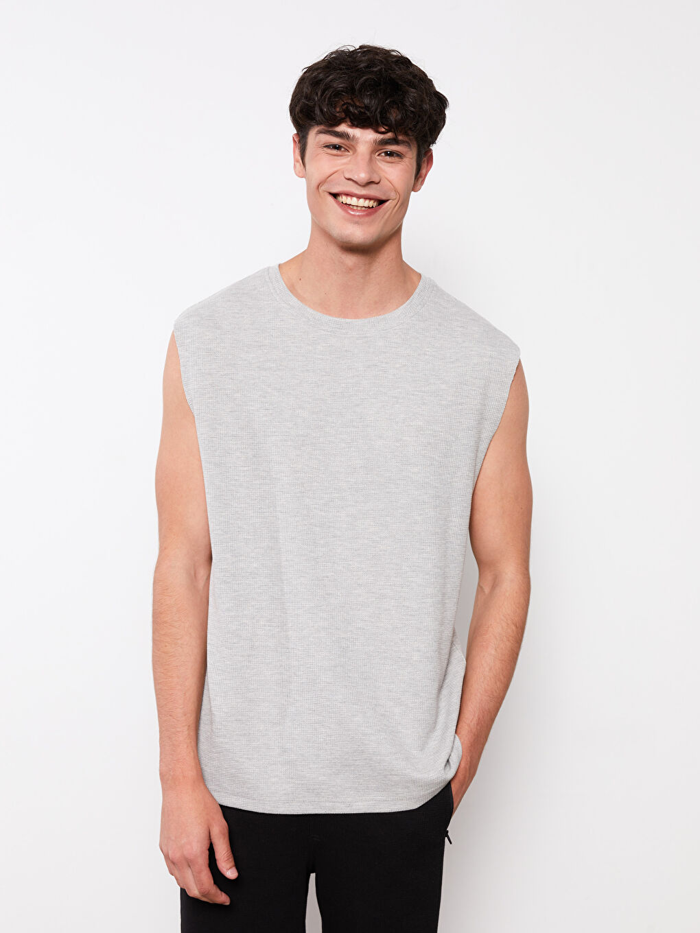 Gri Bisiklet Yaka Baskılı Erkek Kolsuz Tişört