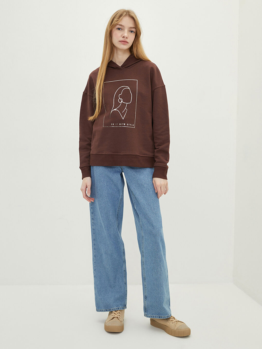 Sweatshirt à capuche imprimé à manches longues pour Femmes-1