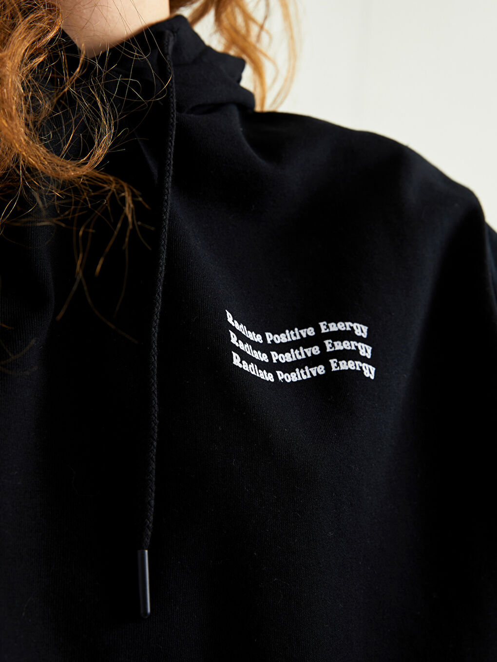 Siyah Baskılı Uzun Kollu Kadın Hoodie-3