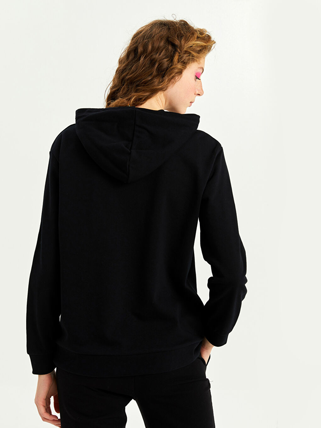 Siyah Baskılı Uzun Kollu Kadın Hoodie-4