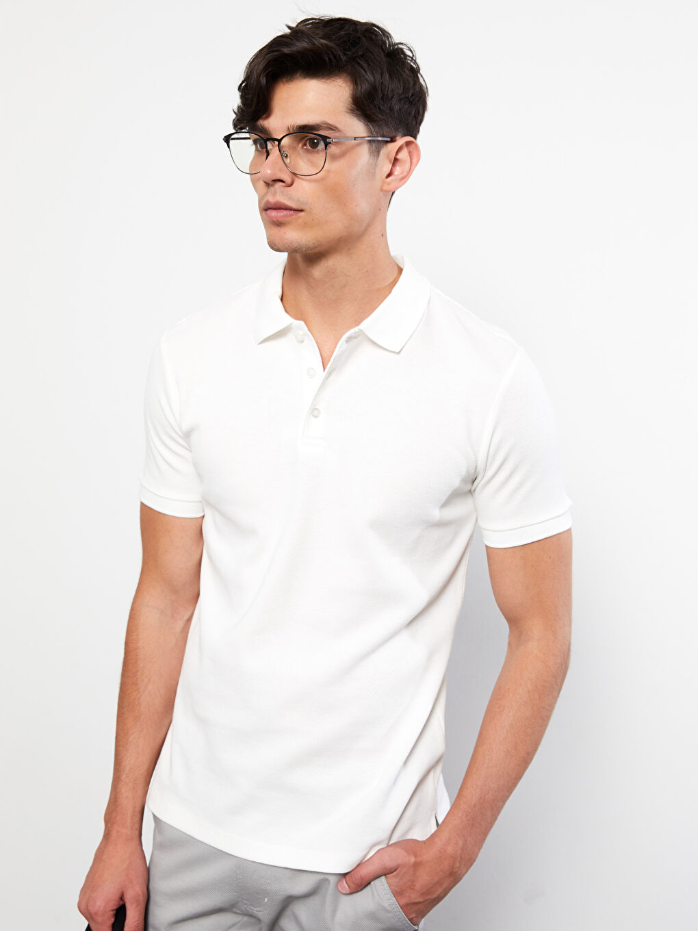 Beyaz Polo Yaka Kısa Kollu Erkek Tişört-1