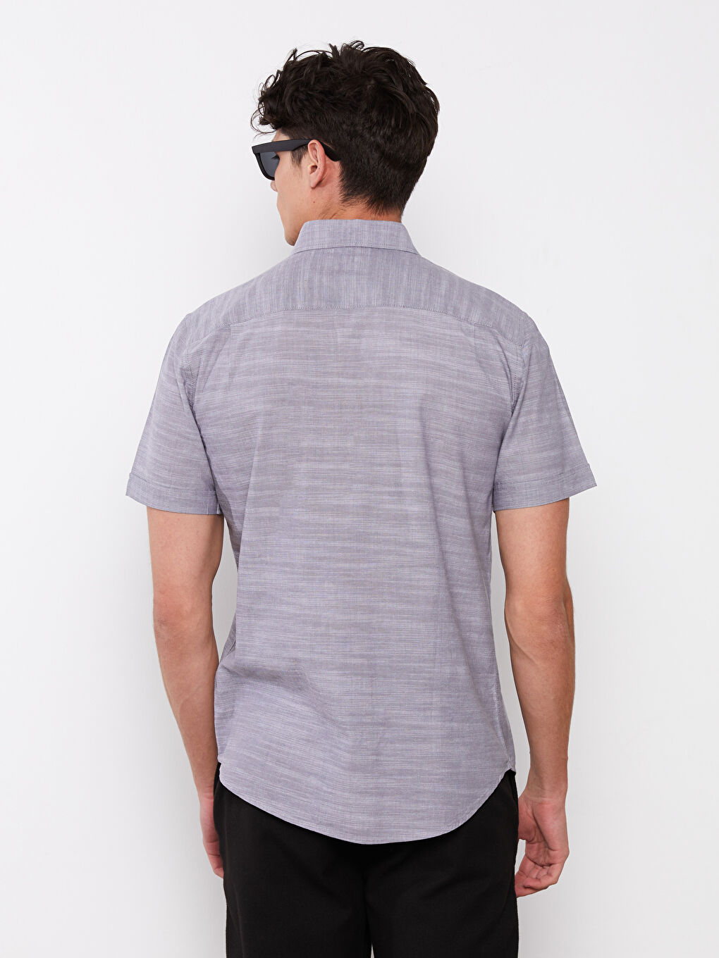 قميص بوبلين كم قصير بقصة عادية للرجال-4