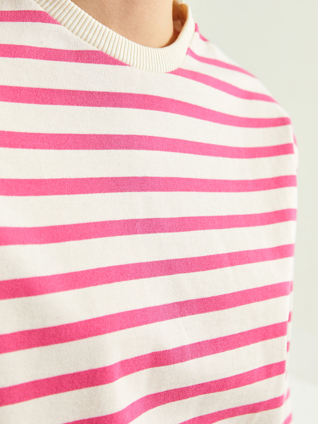 Pembe Bisiklet Yaka Çizgili Uzun Kollu Kadın Sweatshirt-4